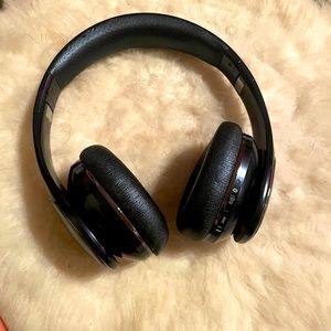 Samsung Level Headphones